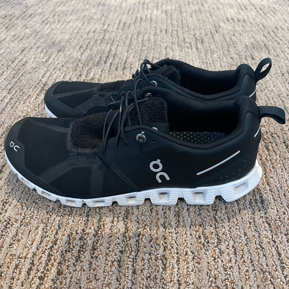 On Cloud shoe